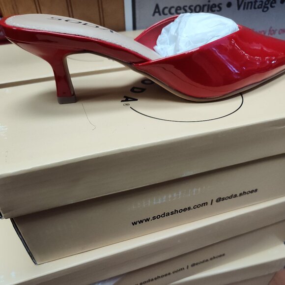 SODA SHOES LIPSTICK RED KITTEN HEELS MULES SLIDES - Picture 3 of 5